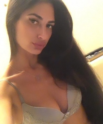 Малика, 23